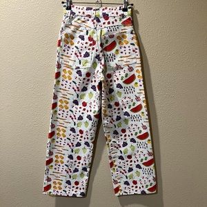 Lisa Says Gah farmers market fruit jeans 🍉🍊🍓🍇
